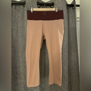Fabletics light Pink and burgundy Red High-Waisted below knee Leggings